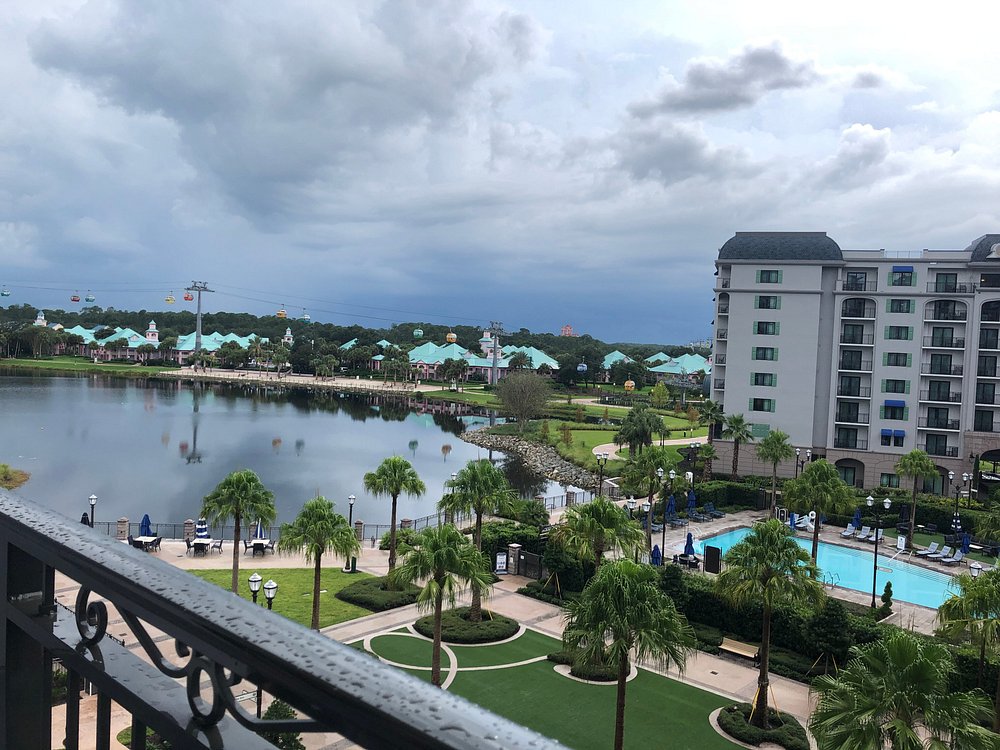 Disney's Riviera Resort: A Complete DVC Rental Guide