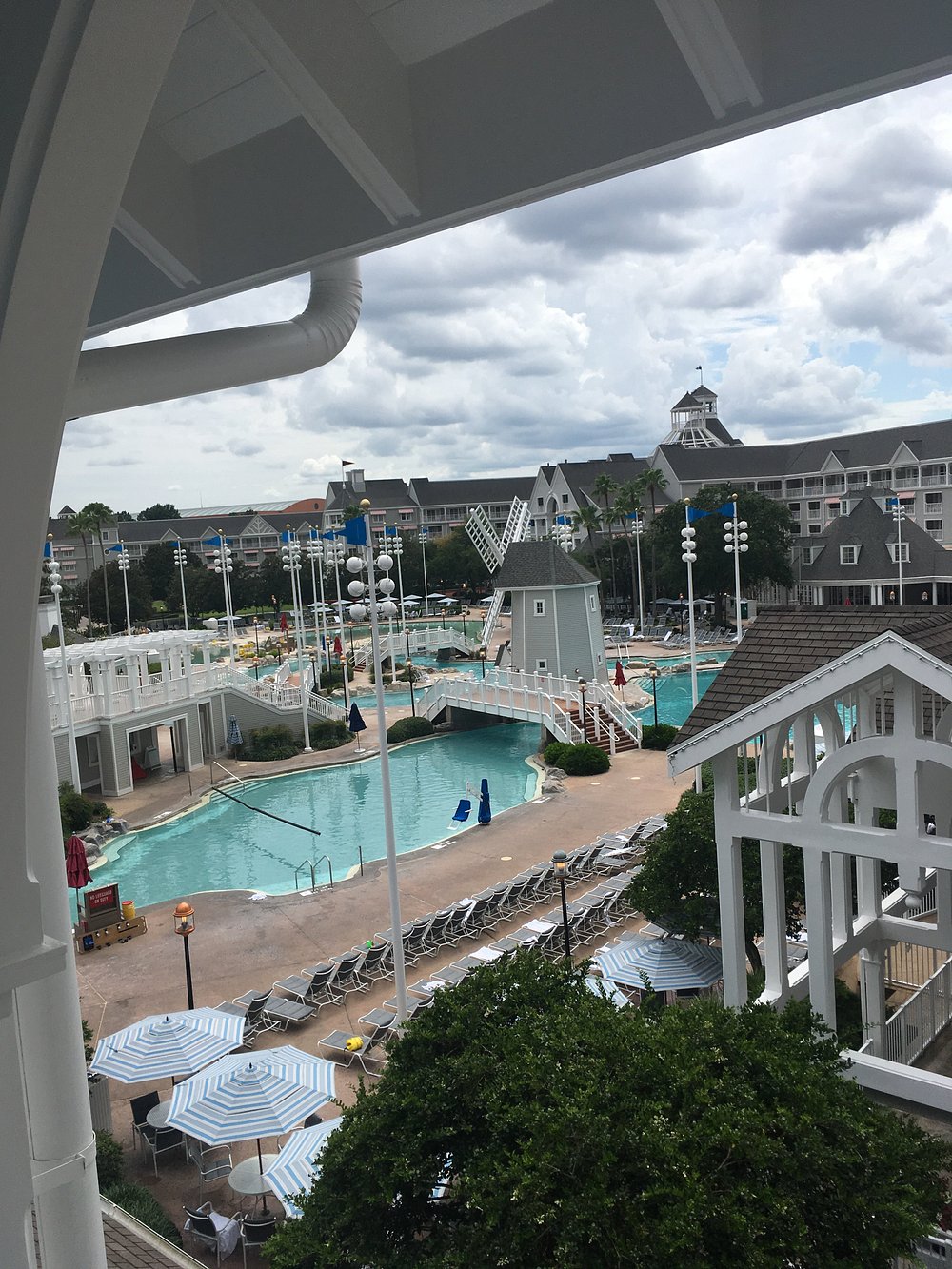 DVC Waitlist Strategy: How to Score a Sold-Out Resort Through a Point Rental